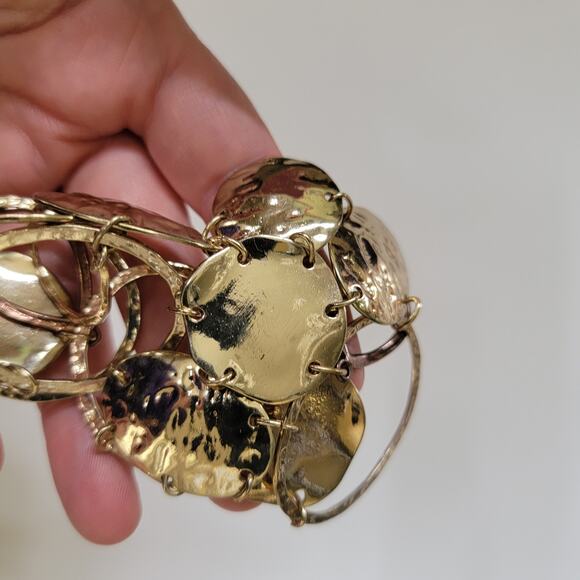 Gold Tone Statement Necklace With Hammered Discs And Open Linked Circle Design - Picture 9 of 10